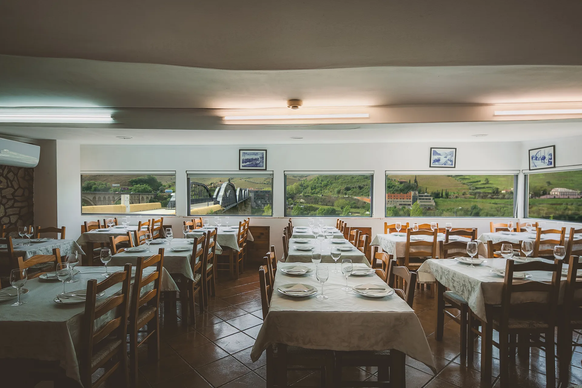 Restauração no Peso da Régua, Restaurante Katekero, História e sabores, Vista sobre o Douro, assado, Naco na pedra, Régua, Gastronomia familiar
