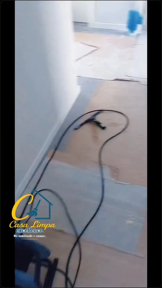 ✨ Ontem demos início a mais um grande desafio: uma limpeza final de obra de grande dimensão.

Hoje continuámos este projeto com a mesma dedicação, profissionalismo e atenção ao detalhe que colocamos em cada trabalho.

Cada espaço transformado é o reflexo do nosso empenho e da confiança que os nossos clientes depositam na CasaLimpa Excellence.

Seguimos firmes, porque não há satisfação maior do que ver um espaço ganhar vida e ficar pronto para um novo começo. 💪🏡✨

#CasaLimpaExcellence #FinalDeObra #LimpezaProfissional #LimpezaDeObra #AntesEDepois #Profissionalismo #Dedicação #Transformação #LimpezaEmPortugal